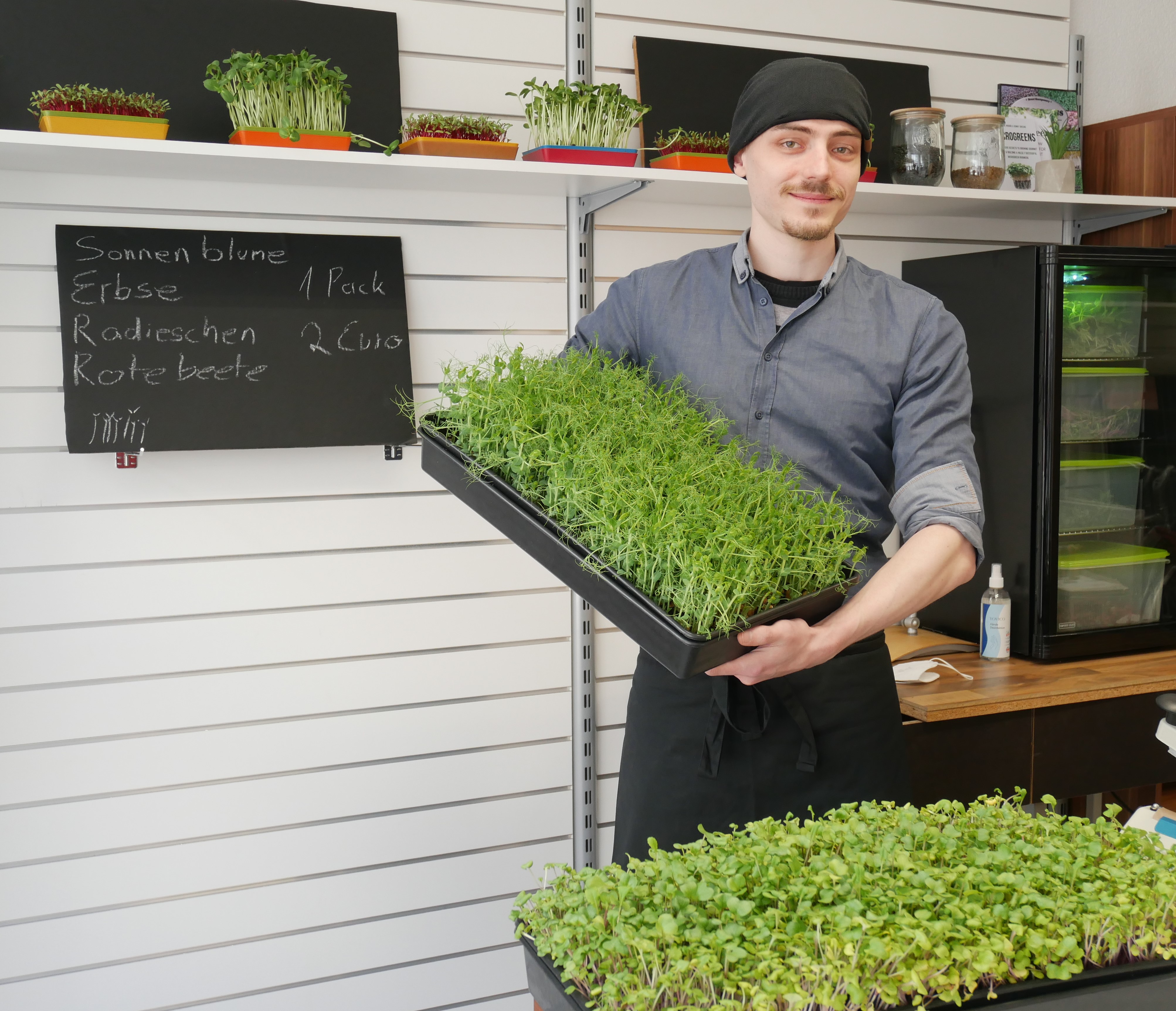 Maximilian Wetzel im VerCro Hydroponics Pop-Up-Store
