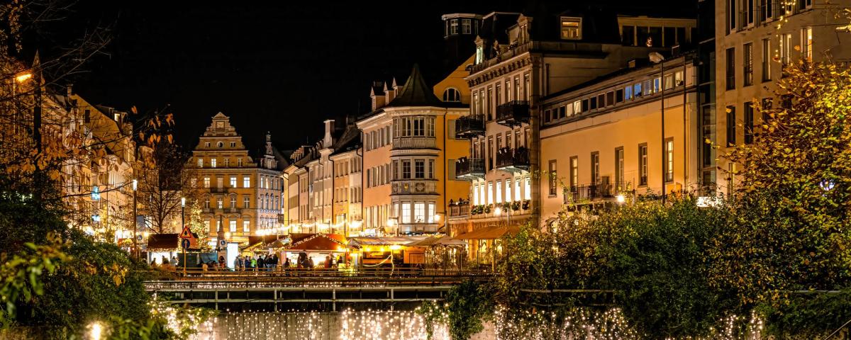 Eine Studie soll zeigen, was das Stadtmarketing zur Belebung der Innenstädte tun kann. Bild: Weihnachtsmarkt in Konstanz am Bodensee