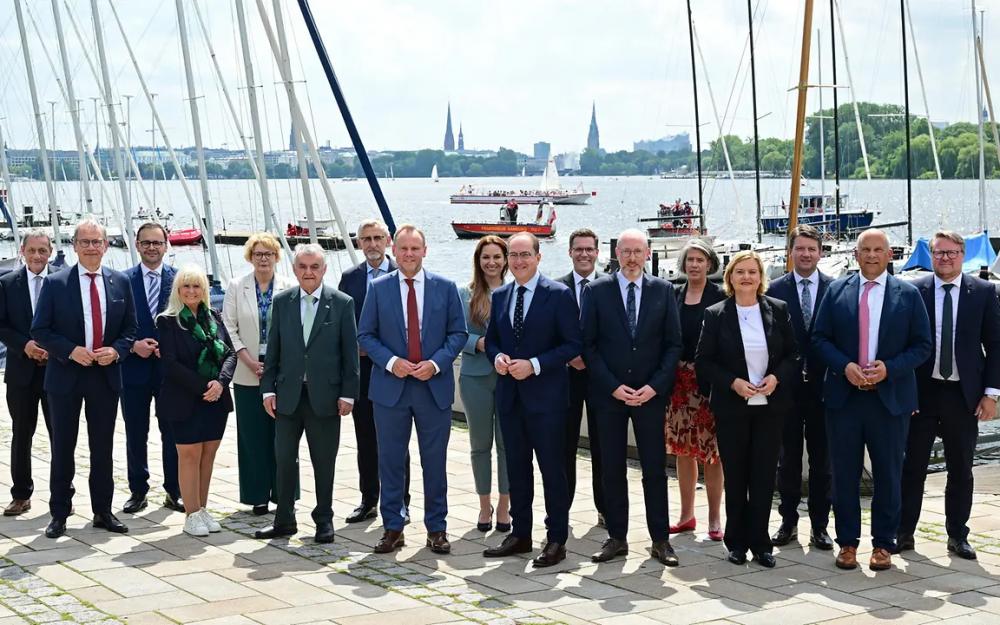 Gruppenbild der 225. Sitzung der Innenministerkonferenz