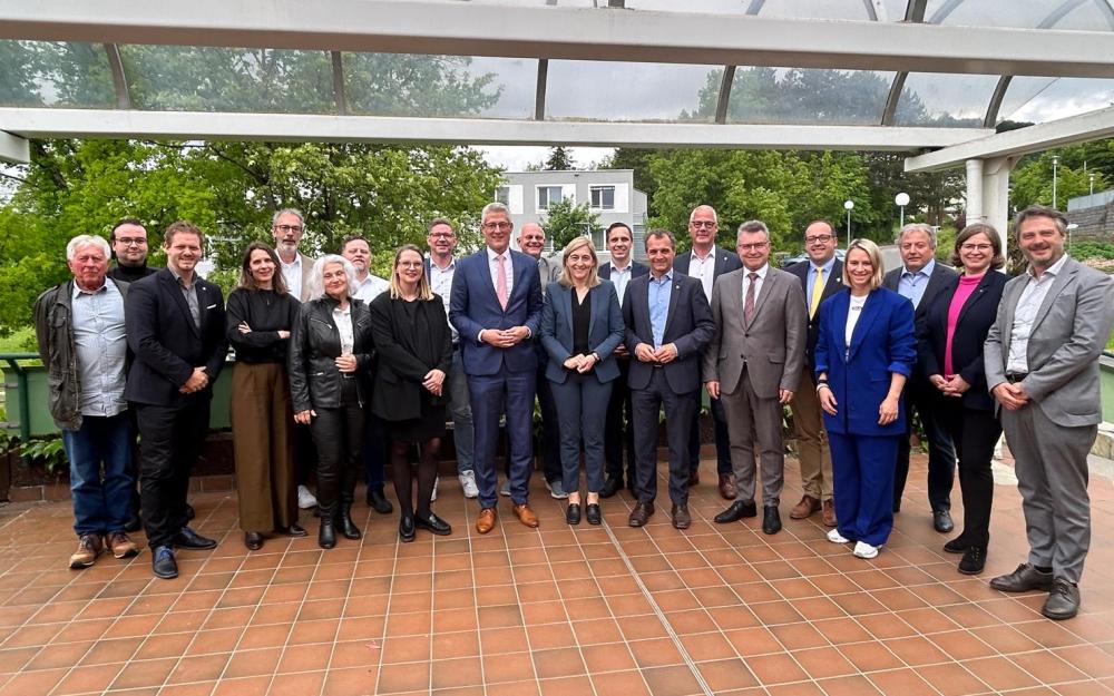 Gruppenbild des Ausschusses beim Treffen