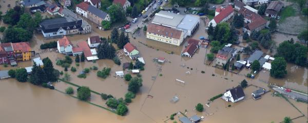 Verpflichtende Elementarschadenversicherung kann Menschen nach Hochwasser schützen.