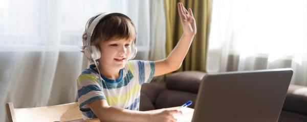 Home-Schooling auch nach Corona? Das könnte der Hybridunterricht mit sich bringen, der den Lehrermangel verringern soll