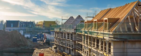 Der Wohnungsbau in Baden-Württemberg bricht ein. Die Baubranche schlägt Alarm. 